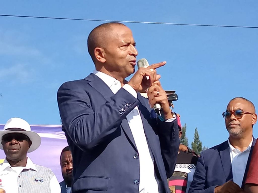 fils_du_'s tweet photo. #RDC  @moise_katumbi l'incarnation de la résistance politique en #RDC. Malgré les obstacles, les intimidations et les attaques, il reste debout, déterminée à défendre les intérêts du peuple congolais. Un véritable leader ne plie pas face à l'adversité. Il inspire une #opp forte. https://t.co/jhbnHj70N2