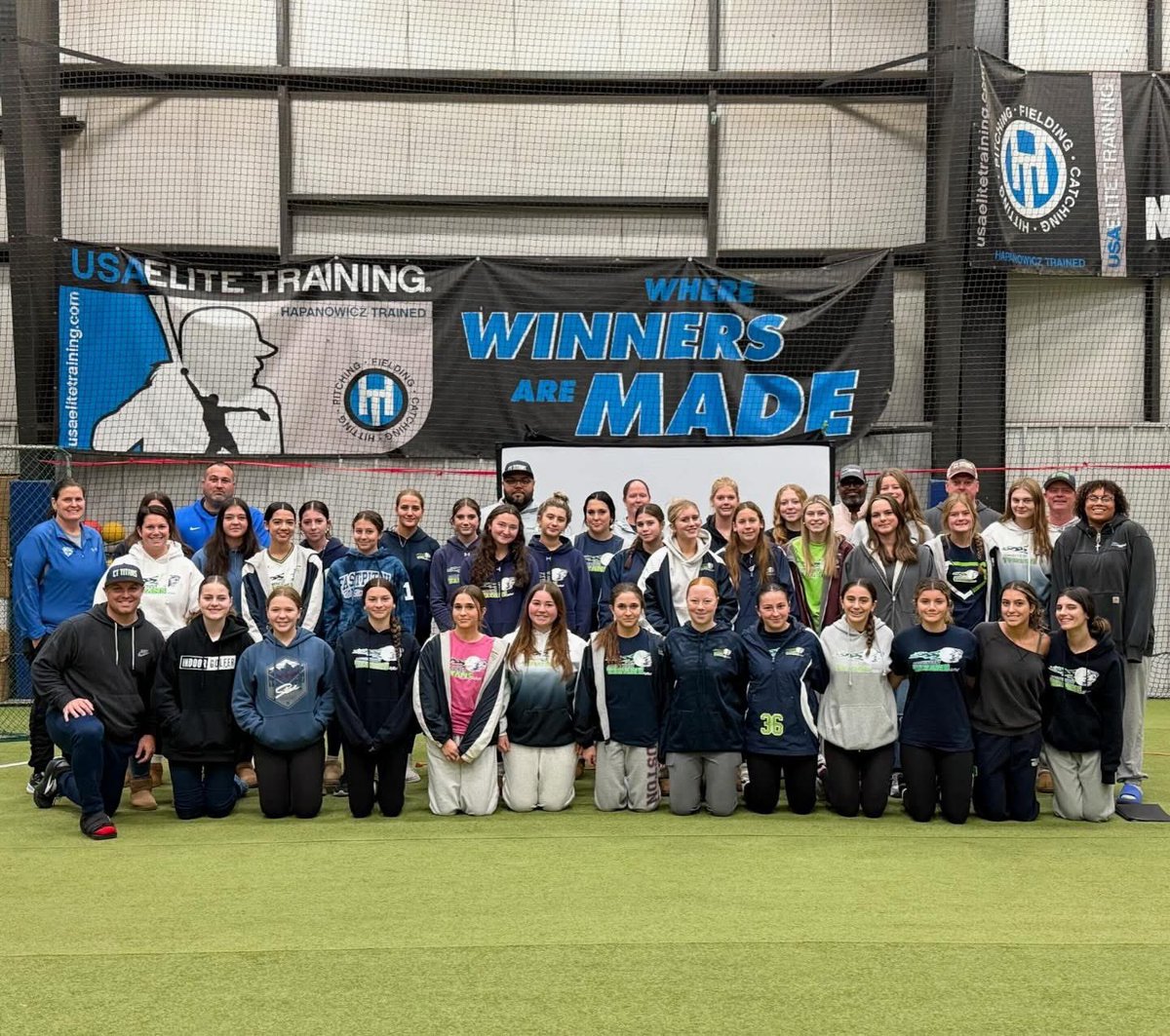 CtTitansWhite's tweet photo. Annual CT Titans Recruiting Seminar [Session 1] ☑️. BIG thank you to @usaelitetraining for hosting us! Players… whether your a #CTTitan or not, the research and CORRECT information could make or break whether you go to the school of YOUR choice 🧐
#TitansSB #ncaa https://t.co/LE3BmHJkMv