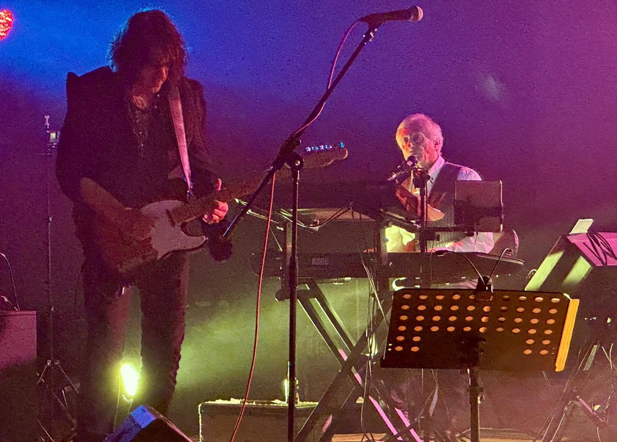 feenstrablues's tweet photo. LIVE REVIEW #lazarusheights LIVE ALBUM RECORDING AT THE AUDITORIUM, BASSILAC, SW FRANCE
https://t.co/ueVaT3AmC5
@GetReadyto_ROCK @guitardoor @WRINKLYCLUB @Bleu_Perigord @DordogneLibre #dickgrisdale #simonpearson #jeffgautier #paulmouradian #hittrackstop100 #feenstrablues https://t.co/Wc7xWE3DU1