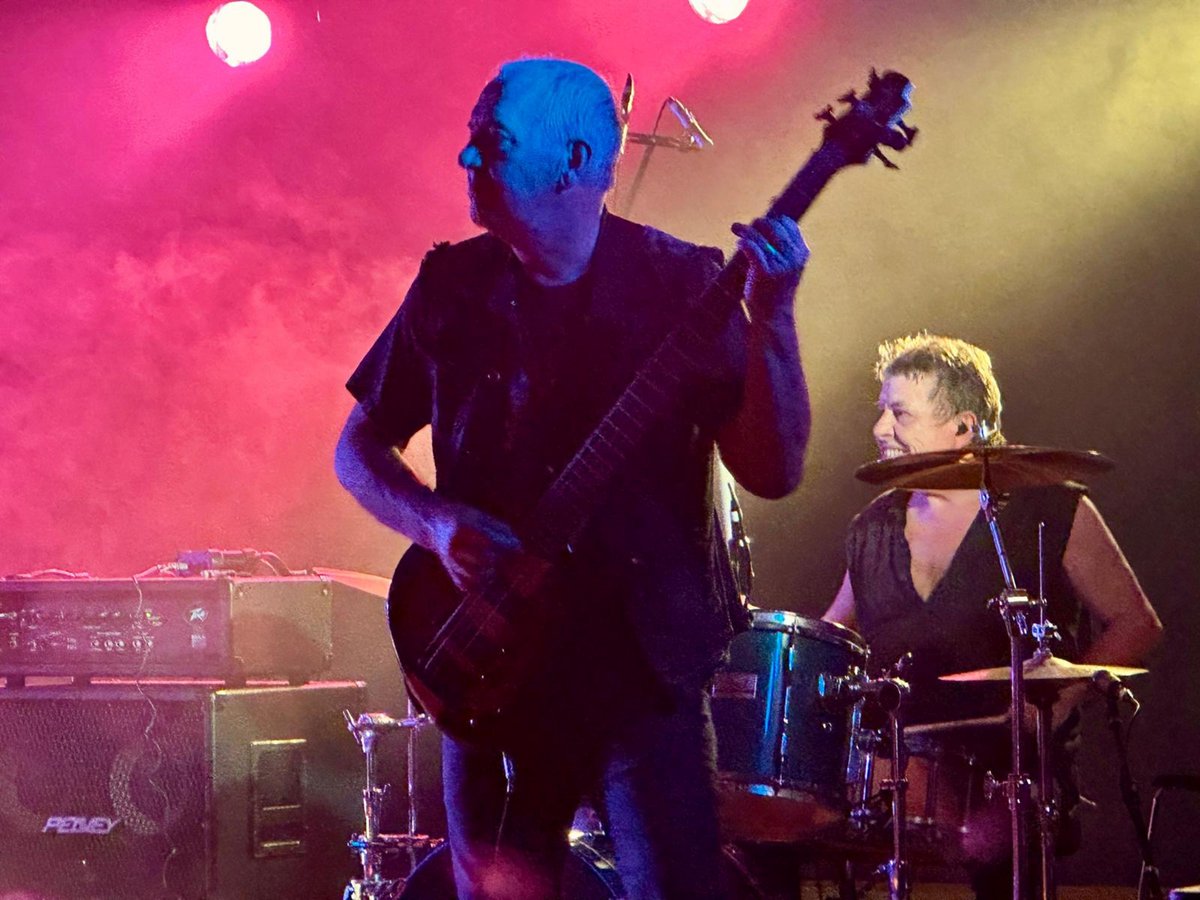 feenstrablues's tweet photo. LIVE REVIEW #lazarusheights LIVE ALBUM RECORDING AT THE AUDITORIUM, BASSILAC, SW FRANCE
https://t.co/ueVaT3AmC5
@GetReadyto_ROCK @guitardoor @WRINKLYCLUB @Bleu_Perigord @DordogneLibre #dickgrisdale #simonpearson #jeffgautier #paulmouradian #hittrackstop100 #feenstrablues https://t.co/Wc7xWE3DU1