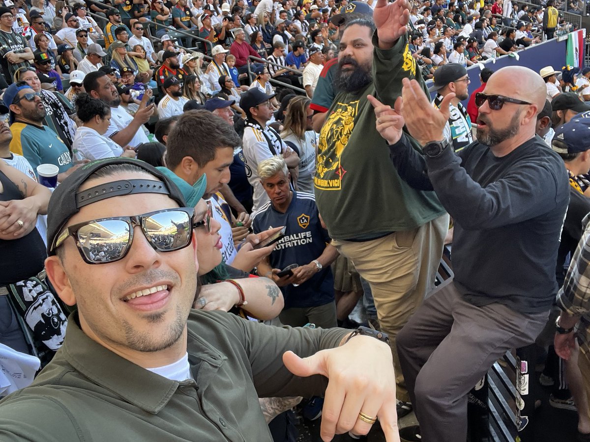 avda300's tweet photo. 🏆🏆🏆🏆🏆 🏆

 @Samoabob @LARiotSquad @LAGalaxy https://t.co/RjY4m74F05