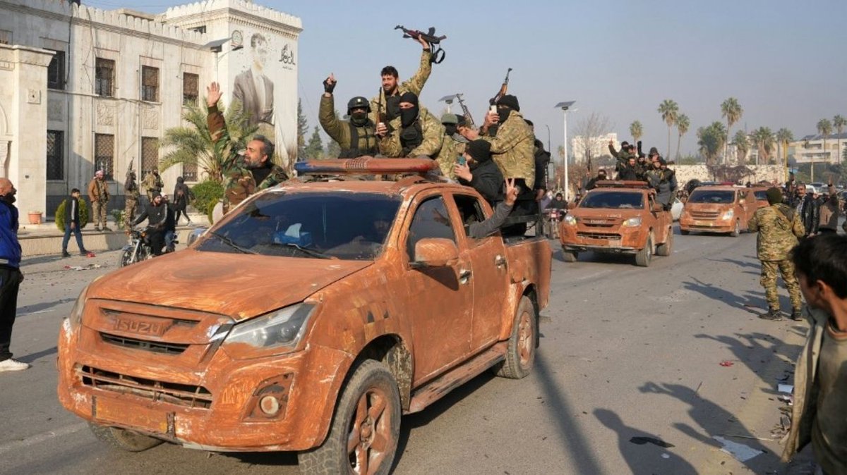 Infor_mates's tweet photo. El Gobierno le pidió a los argentinos en Siria que abandonen el país en guerra 
https://t.co/PUGVb1WWHP https://t.co/RUmEPCODkt
