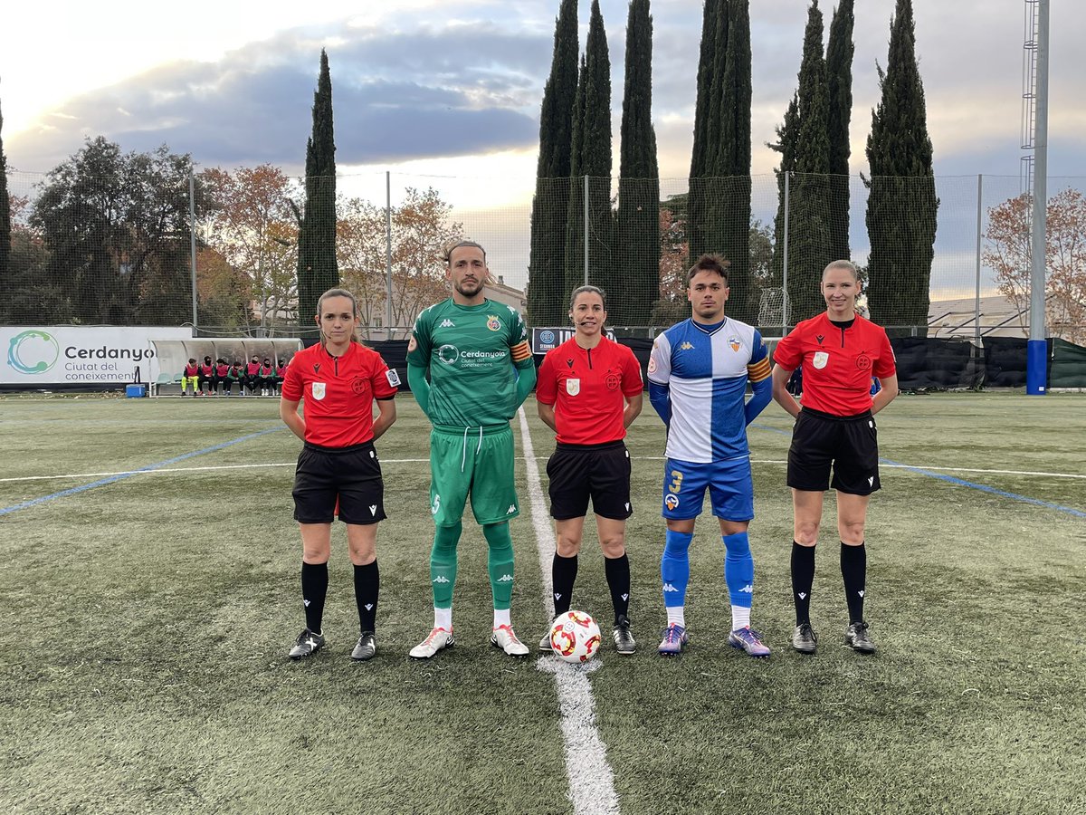 #3rfef5

Tot a punt pel parti d’avui!!!

<a href="/CERDANYOLAFC/">CERDANYOLA VALLÈS FC 💚</a> 🆚 <a href="/FutBaseCES/">Futbol Base CES</a> 

#futcat