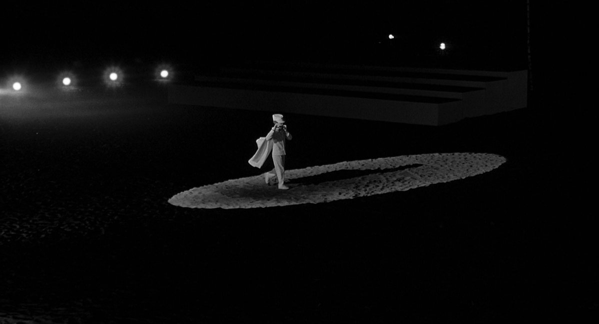 HauntedMovies's tweet photo. 8 1/2 (1963) dir. Federico Fellini https://t.co/thM3ISgy81