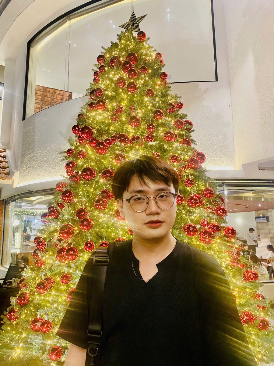 1120enef's tweet photo. 🎄 https://t.co/VKRAXimzB5