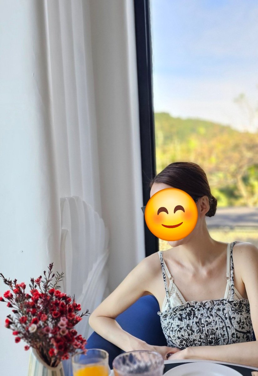 가늘고 긴 목선과 팔 다리. 아름다운 쇄골. 하얀피부. 작은얼굴. 20인치 허리. 와잎은 4n 최강 비율의 슬렌더. 어플/필터 안 쓴 무보정 사진. 부커DM환영

#슬렌더 #전생에나라구한나 #부커만남 #커플만남 #부부만남 #건오 #커플바 #잠실스케일 #스케일 #디자이어 #한남디자이어 #관클 #관전 #스왑