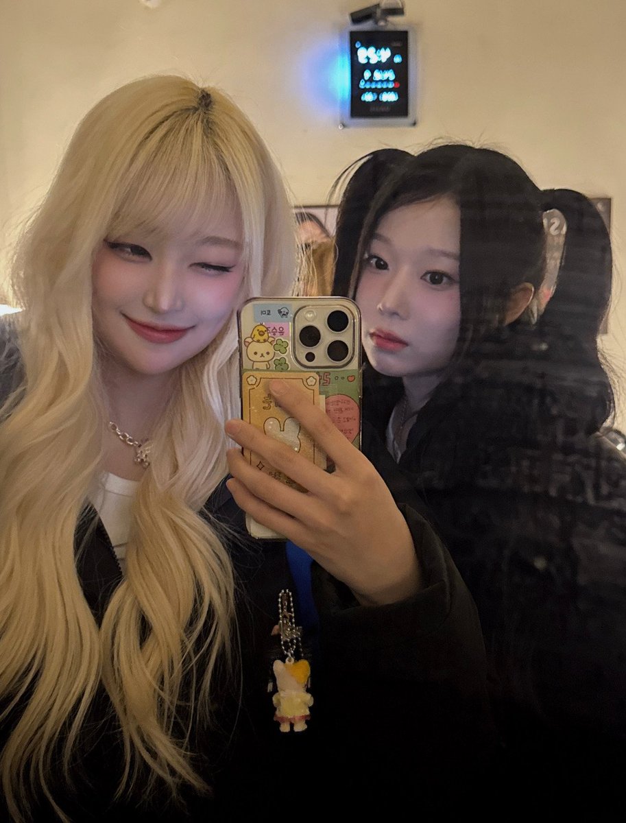 sohapic's tweet photo. #SOHA WEVERSE UPDATE ⋅˚₊‧ ୨୧ ‧₊˚ ⋅ https://t.co/7uv6qJ4rQ9