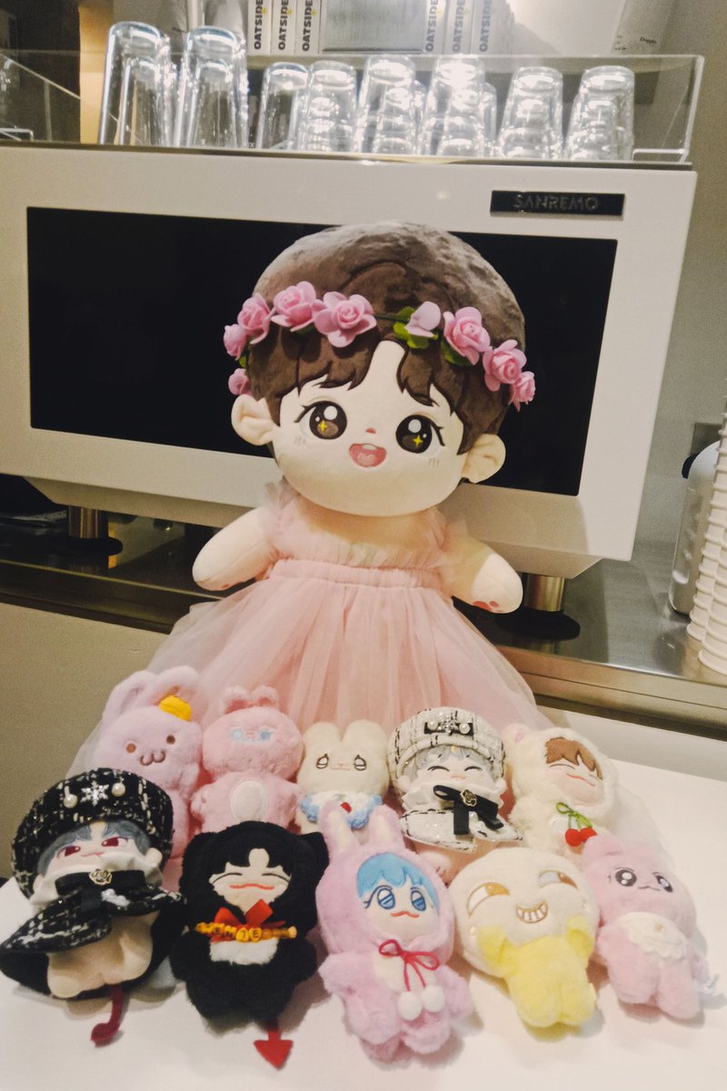 from pampanga to parañaque, gusto ko nalang po humimlay chariz HAHAHAHAHAH

thank youuuuu <a href="/alwaysjaemle/">🐰🐬</a> next year ulit pero wag na sa pque maawa na kau sakin?!?!

you did well today aaahhhh 💚

#jaemlemysolace