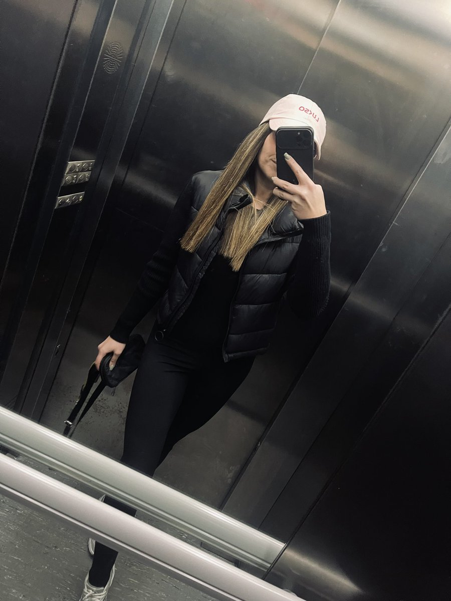 Making sure I recharge for another week and rocking out in my <a href="/lukso_io/">LUKSO</a> hat 👌