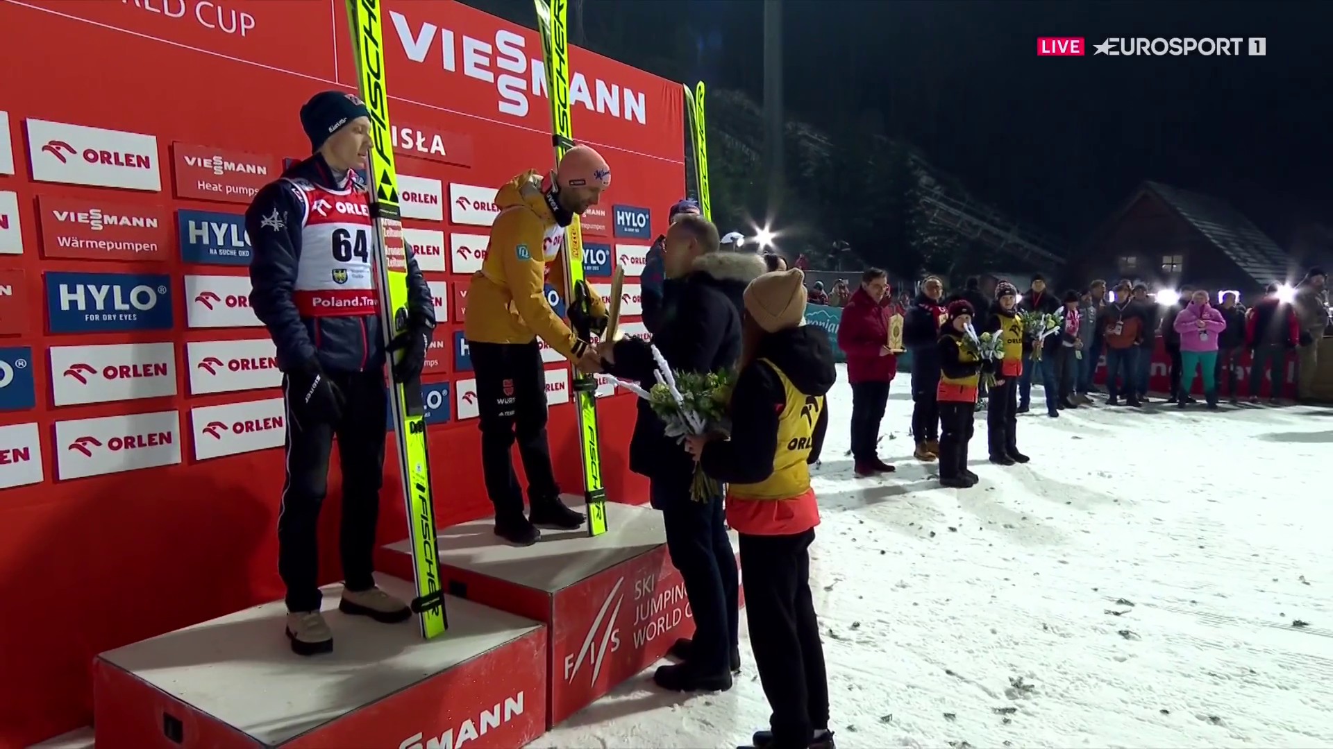 GeSdjFjXgAIVsc6?format=jpg&name=large