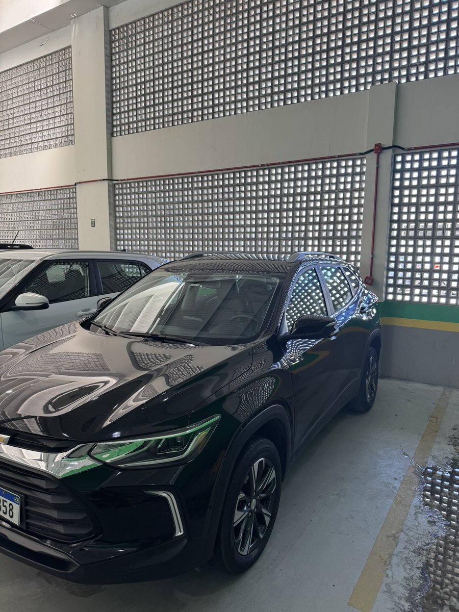 Na boa, eu acho a LOCALIZA sem comparação com a MOVIDA.

Eu tava de olho num SUV de boteco, que tava 20% mais barato na Movida, mas a <a href="/itsmob_br/">ITS MOB</a> conseguiu igualar o preço na Localiza. Nem pensei duas vezes e fechei com a Localiza.

Quem aluga carro e não procura a <a href="/itsmob_br/">ITS MOB</a> é