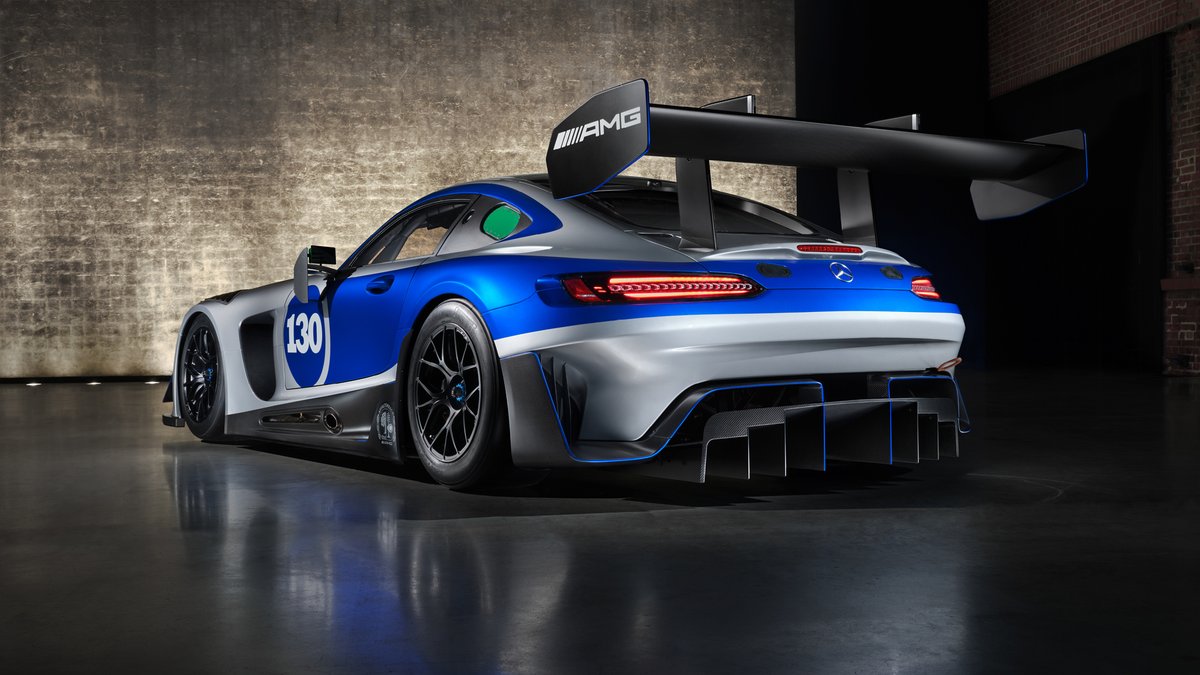 ١٣٠ عاماً من الدقة، الابتكار والاداء.
سيارة Mercedes-AMG GT3 2024: وُلدت للحلبة وصُممت للمجد.
#NBKMercedesBenz #Qatar #MercedesBenzQatar #AMG #130YearsMotorsport