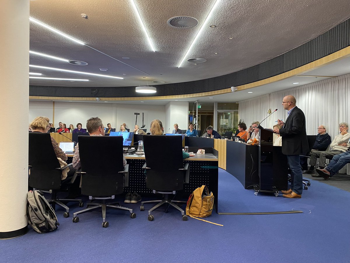 StichtingOmc's tweet photo. POCAST| Politiek aan Tafel
Er is veel over gesproken, het gemeentehuis. Je hoort hier de uitkomst en de weg er naar toe. Verder spraken we met @GeertjeVeenstr4  @CDAWkwartier over het onderwijshuisvestingplan.
Te beluisteren: https://t.co/31ohjDG8cJ
@GemWkwartier @RaadWkwartier https://t.co/wGaI0akM88