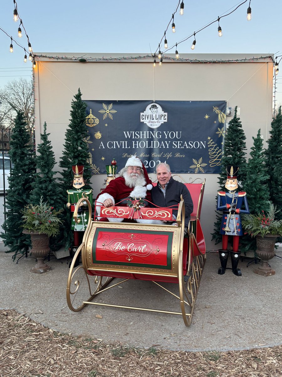 gregoryfxdaly's tweet photo. Had a great time @TheCivilLife last night! Took some photos with Santa, Civil Life owner Jake, and a familiar elf, Rachel from my office! Huge thanks to Jake, for putting together this free event for families in St. Louis—it's the little things that make the holidays special! https://t.co/6Py2Hlb7av