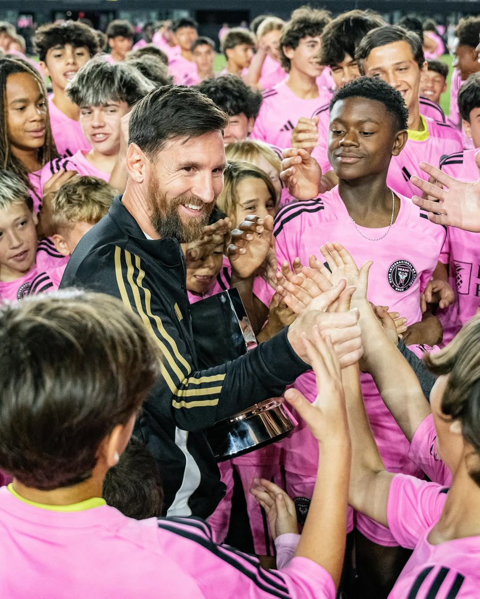 Messismo10's tweet photo. https://t.co/ffufL5wbcB