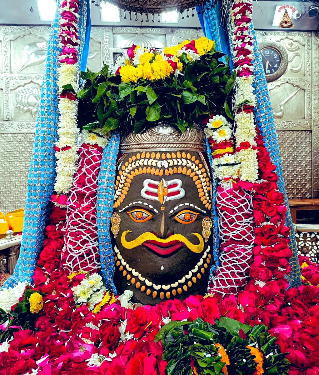 TheParvati's tweet photo. मेरे नाथ श्री महाकालेश्वर ज्योतिर्लिंग जी के आज के संध्या आरती शृंगार दर्शन 
08.12.2024 श्री उज्जैन https://t.co/BflmLH3asS