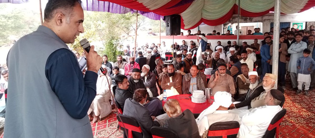 BilalAKayani's tweet photo. الحمدللہ, آج جہلم میں GT روڈ ککری پوٹھی تا جودھا سڑک براستہ ڈومیلی ریلوے اسٹیشن کی بحالی و بہتری کے منصوبے کا سنگ بنیاد رکھا جس پر تحمینہ لاگت 12 کروڑ 66 لاکھ روپے ہے۔اگلے تین ماہ میں یہ منصوبہ مکمل ہوگا جس سے اس علاقے کے اکثر دیہاتوں کو سفر کی معیاری سہولت میسر آئے گی اور ان کا دیرینہ مطالبہ پورا ہو جائے گا۔ ان شاءاللہ