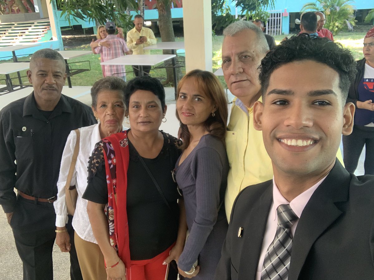 LuisAlcidesVaz1's tweet photo. Participamos jóvenes delegados en Sección Extraordinaria Asamblea Municipal de Poder Popular en Las Tunas #TareaDeGrandes #UCMLT #PorLasTunasLaVictoria https://t.co/5Q7BmQjPB7