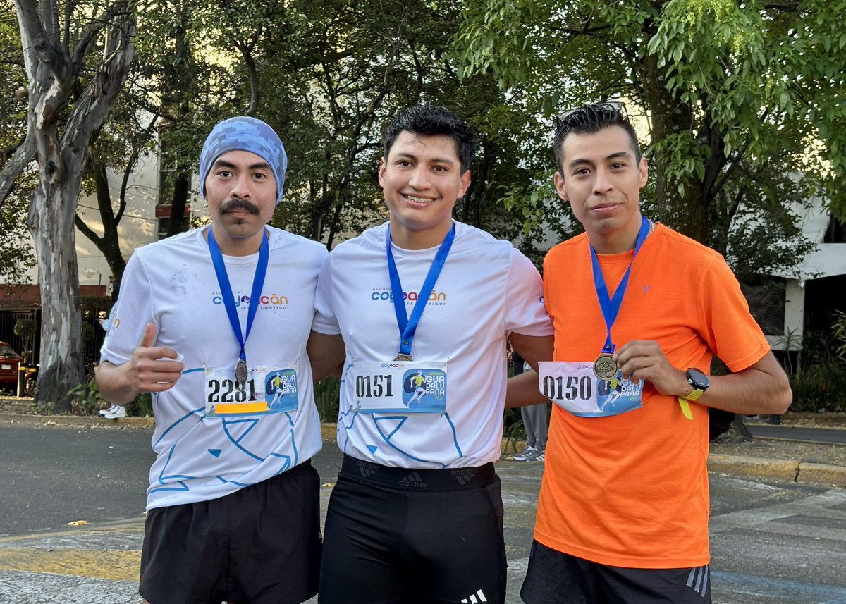 Alcaldia_Coy's tweet photo. Omar obtuvo el primer lugar🥇 en la #Carrera Guadalupana de #10km🏃🏻‍♂️ Donde cientos de coyoacanenses y visitantes disfrutaron de un maravilloso circuito 🏃🏻‍♀️🏃🏻 en las calles la #alcaldía más #bonita de todas ✨#CoyoacánContigoLoTieneTodo 
.
.
.
.
.
#Coyoacán #cdmx #fyp #méxico #navidad #run #running #deporte #deportesentiktok