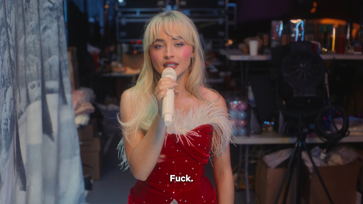 lietogirlsfwd's tweet photo. we all waited for the third "f*ck" 😭

#ANonsenseChristmas https://t.co/x1QgVDzpGp
