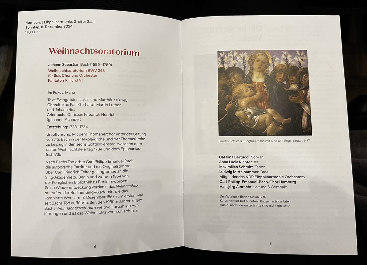 TheodeBruijn's tweet photo. Eindelijk in de Elbphilarmonie! En dan bij zo’n uitvoering! Fabuleus, in alle opzichten. 

#elbphilarmonie #bach #weihnachtsoratorium #hamburg https://t.co/rE4rcHlwsV