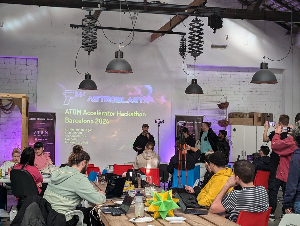 It was a pleasure chatting w/ everyone @ ATOM Hacker House! Congrats to all the winners and special thanks to <a href="/Web3Family_/">Web3Family ✨</a> <a href="/ATOMAccelerator/">ATOM Accelerator | Cosmos Hub ⚛️</a> &amp; @Neutron_org for organizing the event.