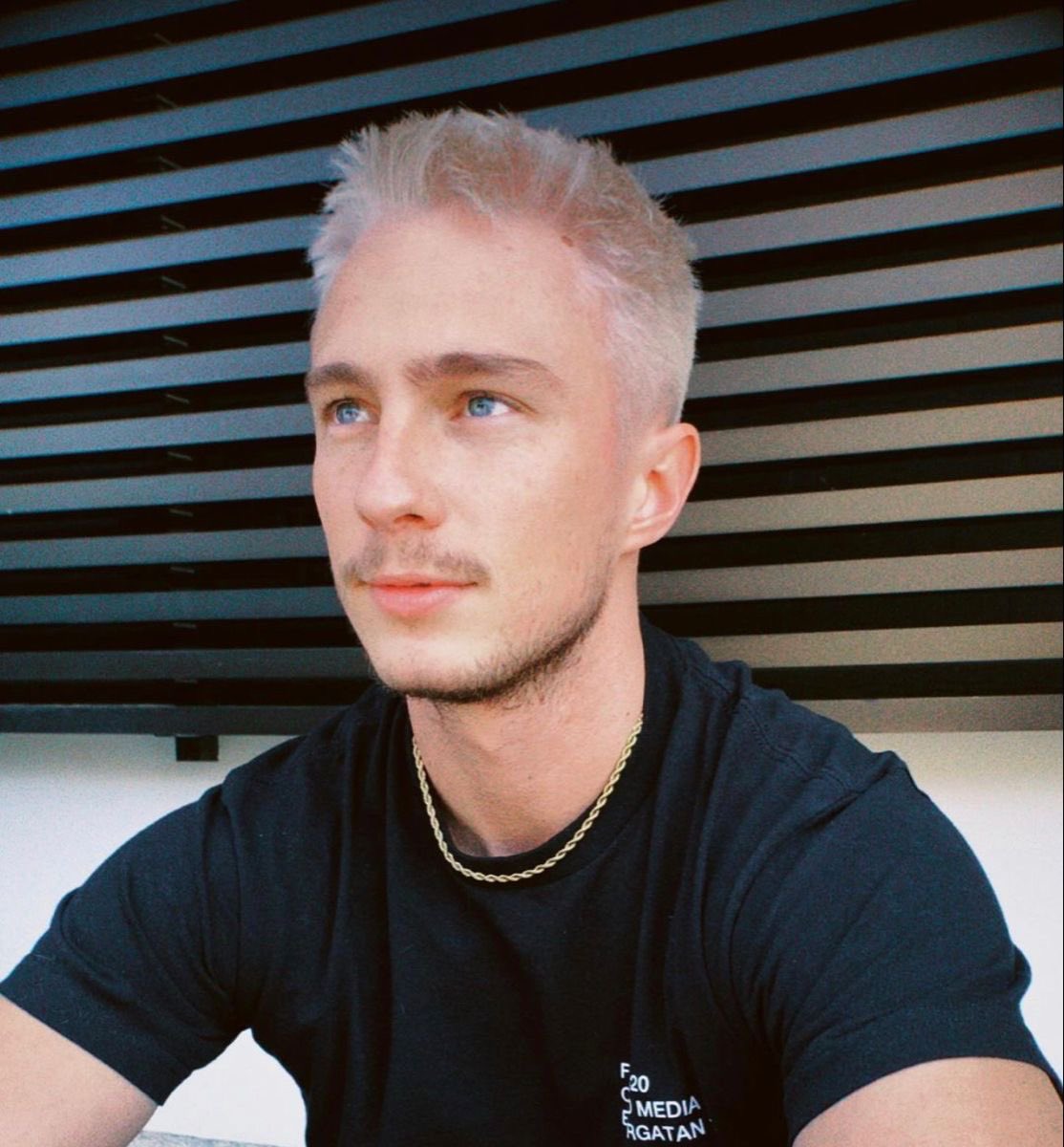 drxwstxrkey's tweet photo. Blonde Drew starkey https://t.co/I3soe5g0lN