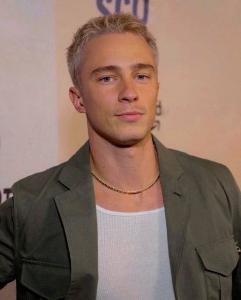 drxwstxrkey's tweet photo. Blonde Drew starkey https://t.co/I3soe5g0lN