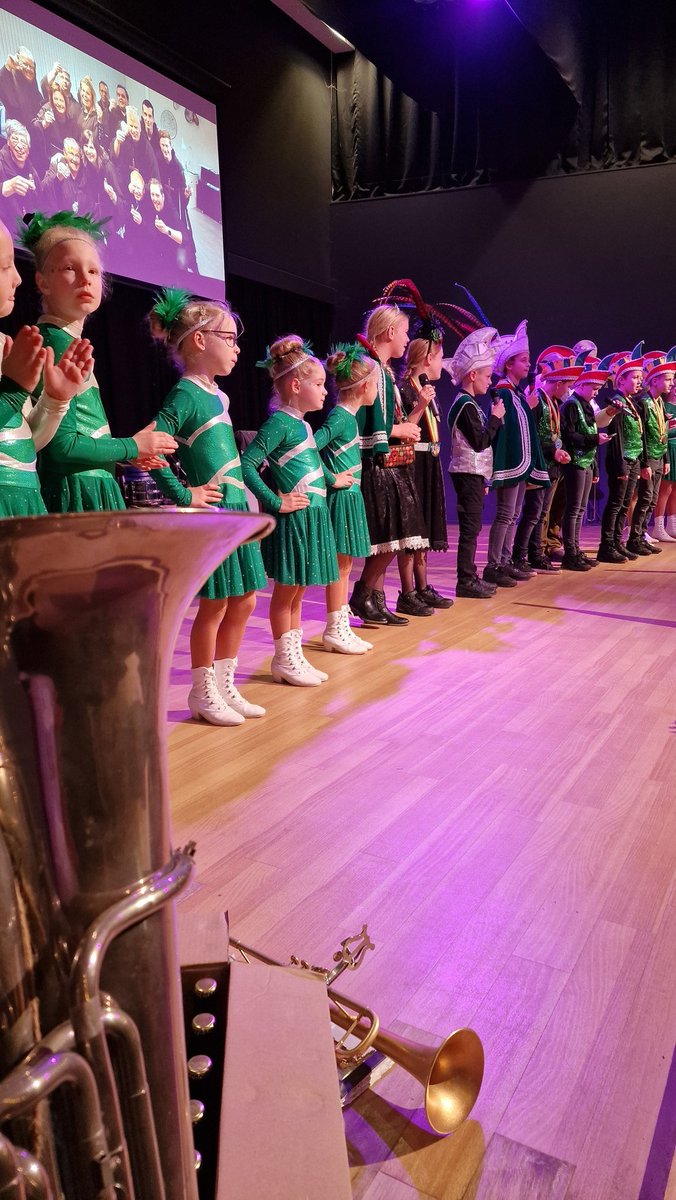 Rottenrijk's tweet photo. De Pompzwegels vierde vandaag hun 60-jarig jubileum, en wat een feestje was dat! 🥳 Stichting Rottenrijk was er natuurlijk bij om dit muzikale spektakel mee te maken.

Gefeliciteerd, Pompzwegels! Op naar nog meer jaren vol muziek, lol en gezelligheid.
#rottenrijk #pompzwengels https://t.co/mmJHER4m2k