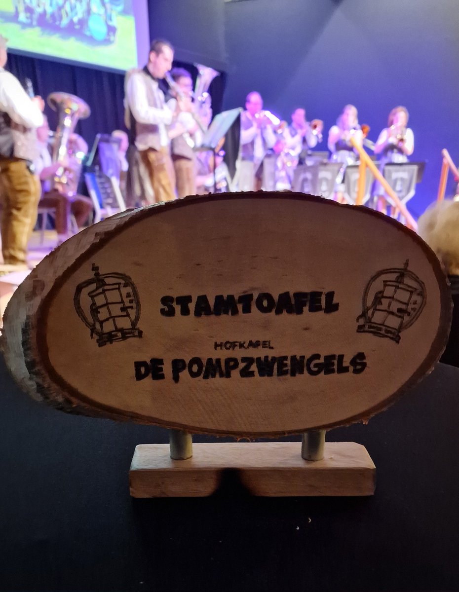 Rottenrijk's tweet photo. De Pompzwegels vierde vandaag hun 60-jarig jubileum, en wat een feestje was dat! 🥳 Stichting Rottenrijk was er natuurlijk bij om dit muzikale spektakel mee te maken.

Gefeliciteerd, Pompzwegels! Op naar nog meer jaren vol muziek, lol en gezelligheid.
#rottenrijk #pompzwengels https://t.co/mmJHER4m2k
