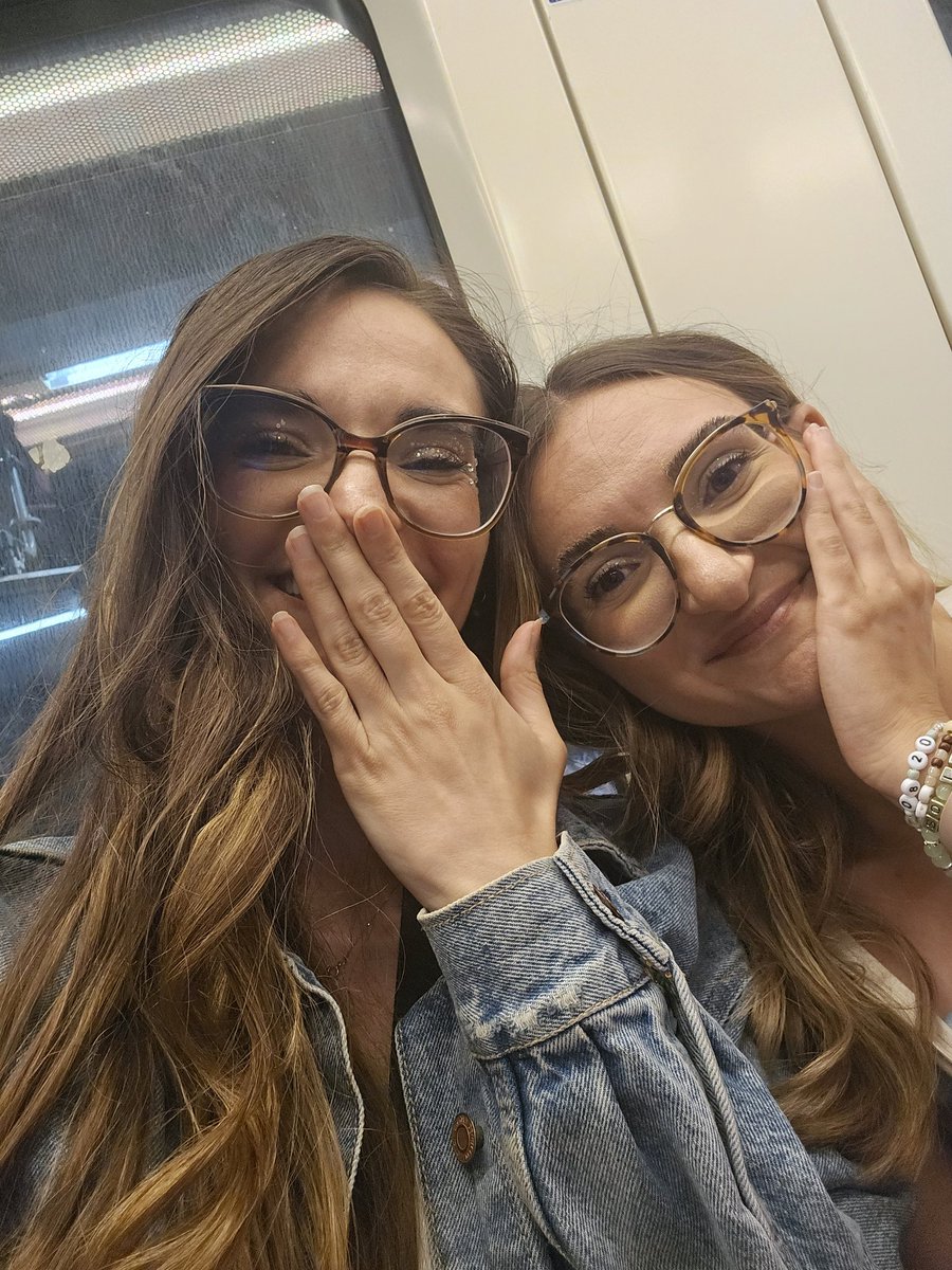 repsgrammy's tweet image. POST THE LAST PICTURE YOU TOOK AT THE ERAS TOUR!

On the train after London n8 🤍💔