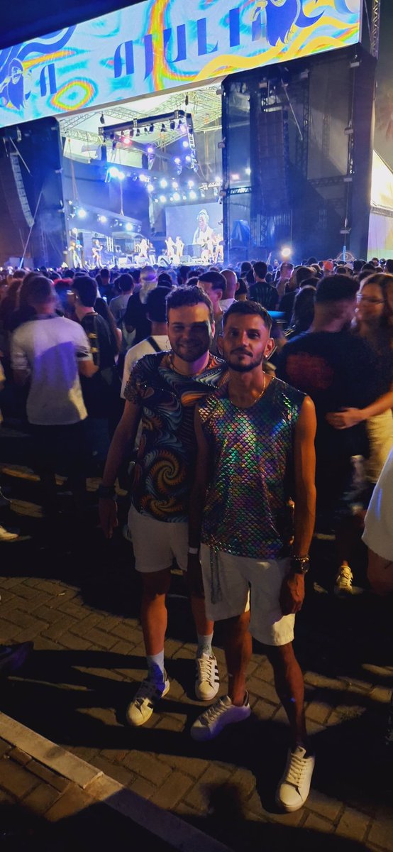 ManuLunia's tweet photo. #molotov21anos Gerouuuuuu Muito🍀 https://t.co/vvfQ4JCxYd