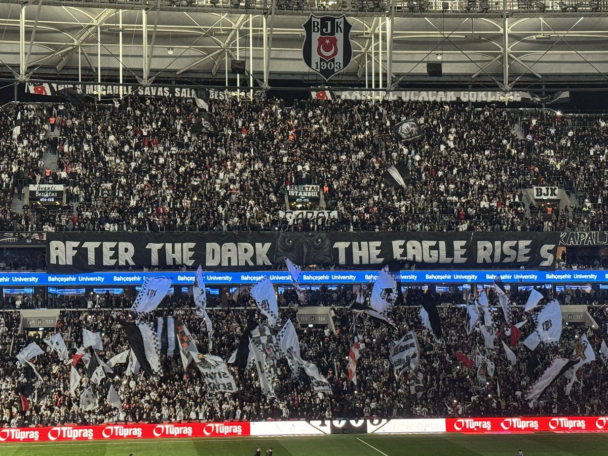 barannalca's tweet photo. Karanlık aydınlıktan, yalan doğrudan kaçar.
Güneş yalnız da olsa, etrafa ışık saçar.
Üzülme, doğruların kaderidir yalnızlık.
Kargalar sürüyle, kartallar yalnız uçar. https://t.co/PyNxLS2Gxq