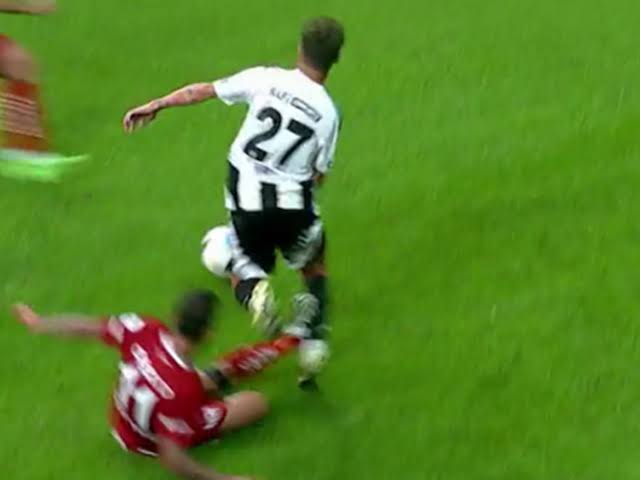 Rafa Silva'ya Yapılan Fauller İnsanlık Dışı Değilmiydi 3Maymunu Oynayan Medya Yöneticileri...