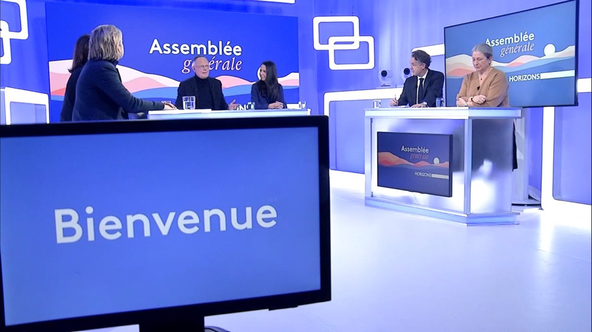 EricBerlivet's tweet photo. Première Assemblée générale d’@HorizonsLeParti, menée avec brio par @EPhilippe_LH et les représentants de notre formidable équipe !  
Une nouvelle étape majeure dans la vie de notre famille politique est franchie. Place désormais à la montée en puissance ! 🚀 https://t.co/5q5fTdLkWF