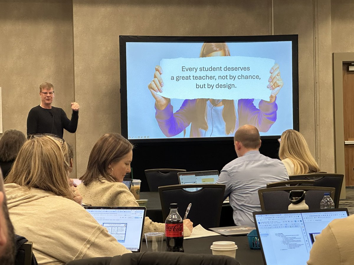 Melanie Sanders tweet media