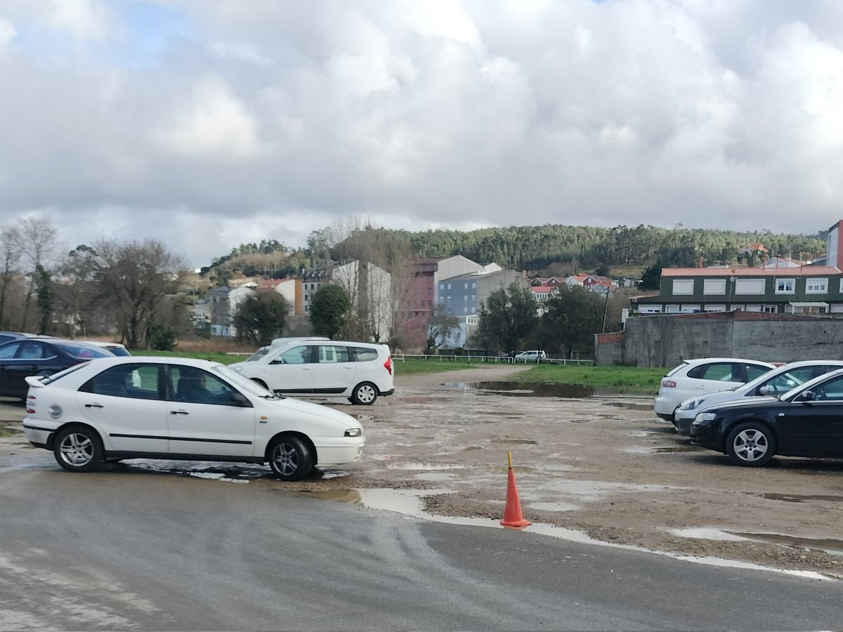 BNG_Ponteceso's tweet photo. 𝗘𝘀𝘁𝗮 𝗳𝗶𝗻 𝗱𝗲 𝘀𝗲𝗺𝗮𝗻𝗮 𝗰𝗼𝗺𝗲𝘇𝗮𝗺𝗼𝘀, 𝗰𝗼𝗺𝗼 𝗰𝗮𝗱𝗮 𝗮𝗻𝗼, 𝗮 𝗻𝗼𝘀𝗮 𝗰𝗮𝗺𝗽𝗮𝗻̃𝗮 𝗱𝗲 𝗮𝗽𝗼𝗶𝗼 𝗮𝗼 𝗰𝗼𝗺𝗲𝗿𝗰𝗶𝗼 𝗹𝗼𝗰𝗮𝗹.

"A ponte de decembro supón tradicionalmente o inicio das compras de Nadal e a falla de previsión do Concello de ... https://t.co/hLc3t8vUWR