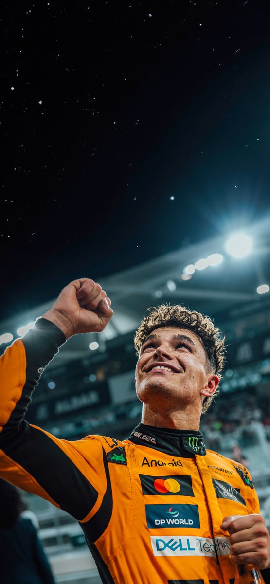 F1WallpaperHQ's tweet photo. 😄🧡

@LandoNorris | #AbuDhabiGP 🇦🇪 https://t.co/Jp6bXvRRDe