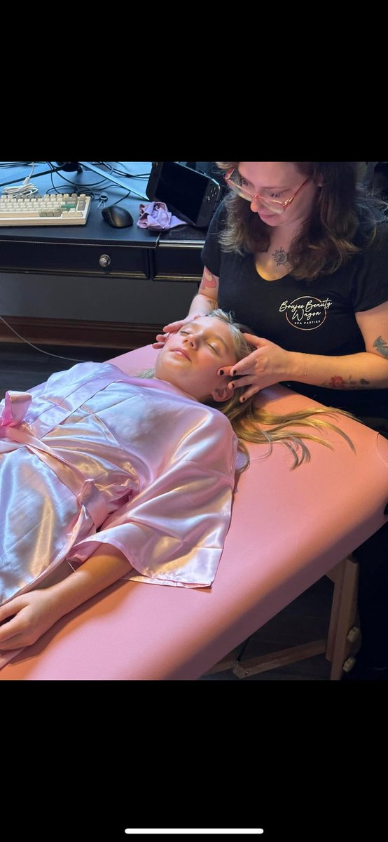 Boujee wagon is a mobile spa company that service young divas ages 5 and up. We bring the party to your location of choice. To stay up to date on information please visit our website or follow our social media pages. 

Boujee Wagon - 317-910-5476