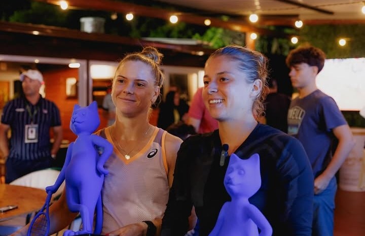 Not_Esportivas's tweet photo. WTA125!
Parabéns às duplistas campeães, a polonesa Maja Chwalinska (🇵🇱) e a brasileira Laura Pigossi (🇧🇷) que conquistaram o @WTA 125 de Florianopolis no Brasil
#WTA #WTA125 #tennis #MajaChwalinska #LauraPigossi #CBT #MundoTenisOpen #JurereSportCenter https://t.co/rMXtL4ydc8