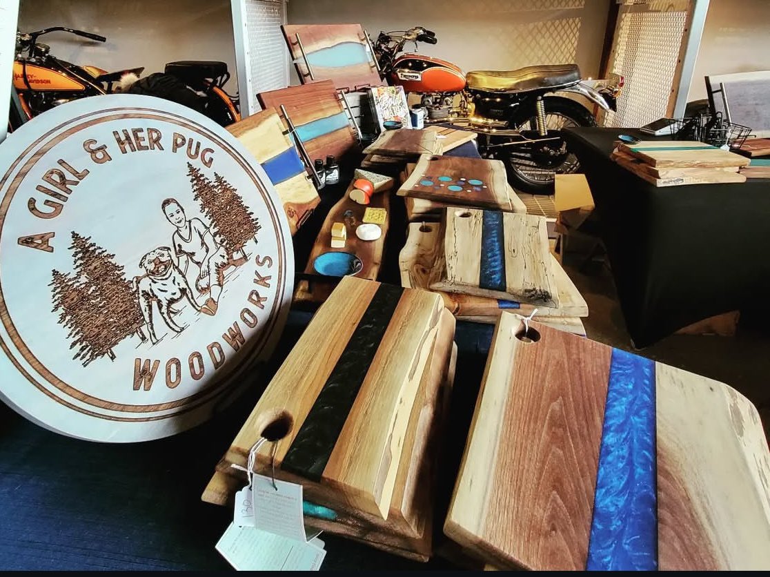 Steve_CigarGuy's tweet image. 🚨LAST DAY🚨 10a-5p
My friend Alexa is selling her charcuterie boards at the ONE OF A KIND show location: THE MART BOOTH 2053 tell her Steve the cigar guy sent you and get 10% of the boards. These make great Christmas presents!! #charcuterie #oneofakindshow #themartchicago