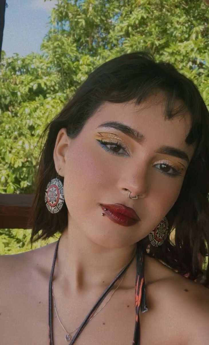 eualyablack's tweet photo. só pra deixar essa paraense sendo linda aqui ✨♡ https://t.co/qcOhOwQLi6
