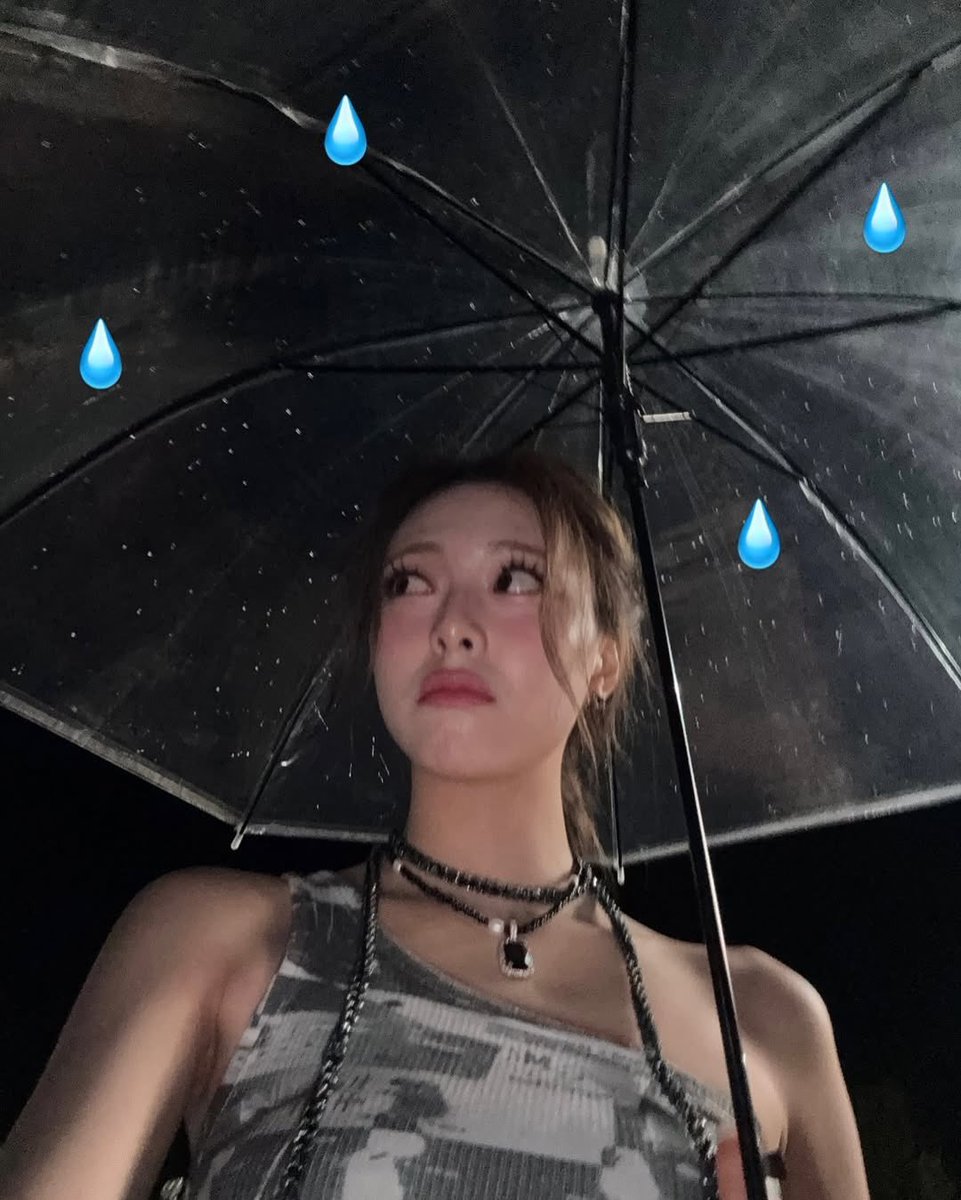 nihsyuna's tweet photo. i promise to learn from my past mistakes and strive to do even greater things in the future. thank you for being a part of my story.

with love, Yuna Shin (@nihsyuna) 🩷🎂🐰 https://t.co/zzPa5fu3bd