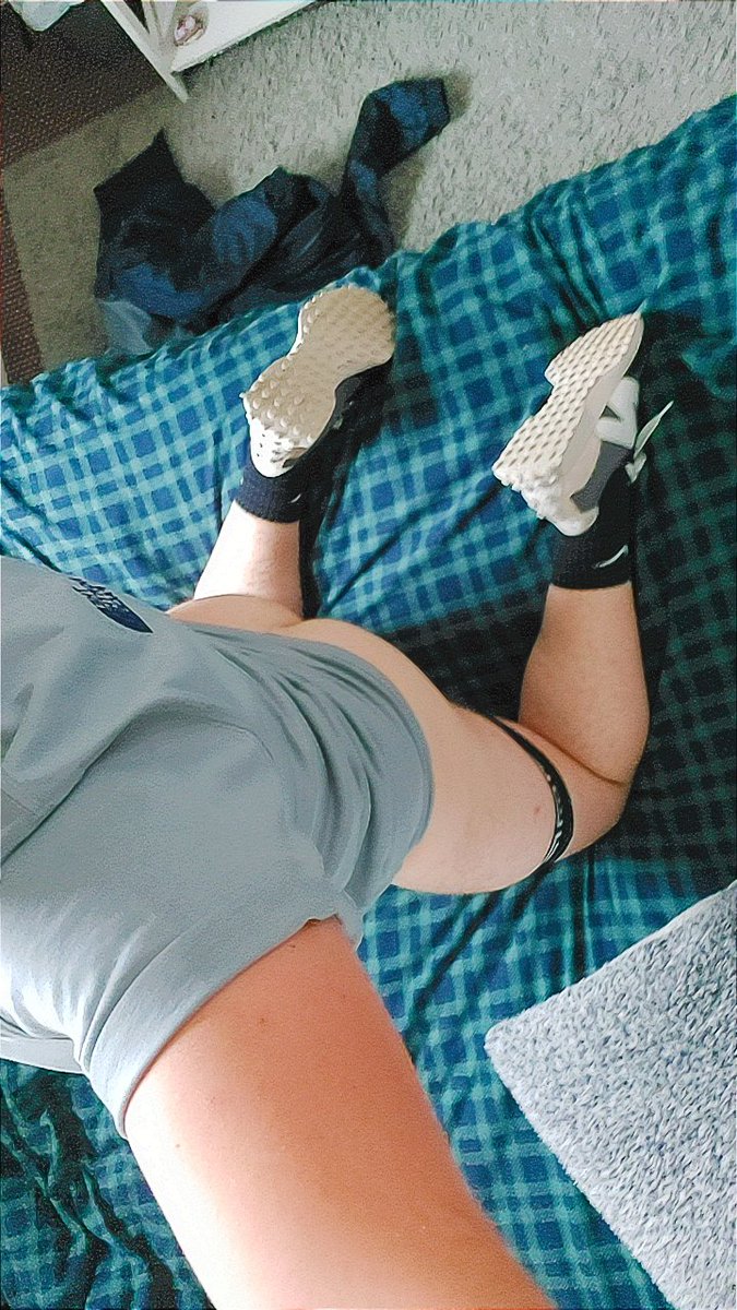 Tom67069363's tweet photo. @NicholasQuint17 😈👅 https://t.co/LYRsOQY2Ff