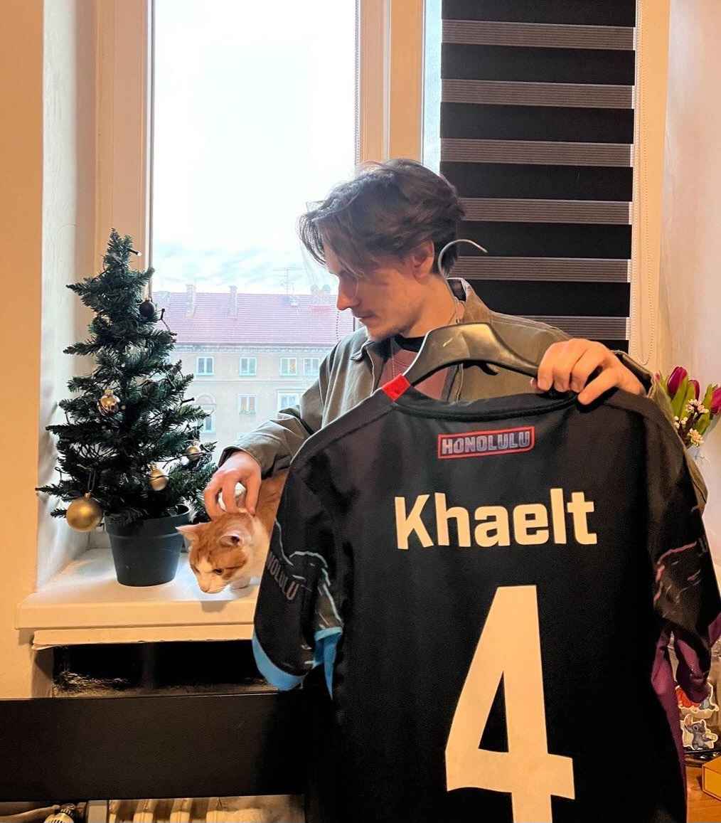 Since all the RWF orgs are announcing their new trials, we might as well join the trend, thanks to a great Christmas deal at a German supermarket 🎄

Welcome back, @KhaeltLidl