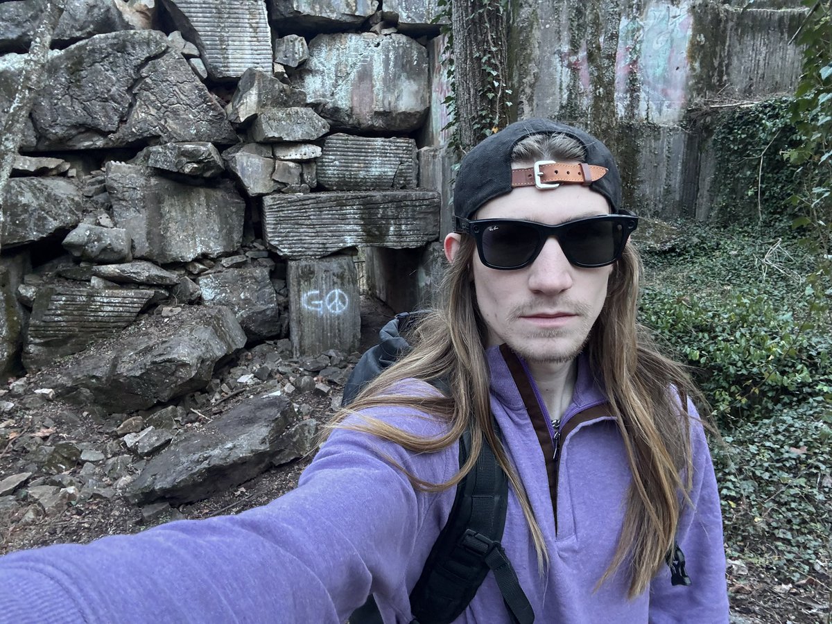 MRVIPER20's tweet photo. Found this amazing place in the woods today. New video dropping soon on the YT. https://t.co/IZQ8myJ2tX