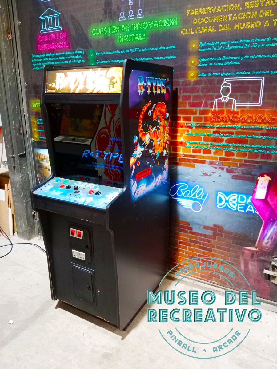 MuseoRecreativo's tweet photo. Os venimos enseñando hace día su proceso de #restauración. Aquí la tenemos terminada. Os presentamos a #Rtype (Irem, 1987) en su versión lanzada por #Nitendo para América y que a tantas plataformas ha sido llevado. ¡Un #arcade para la colección del #MuseodelRecreativo! 🤩 https://t.co/XSgopnrLib