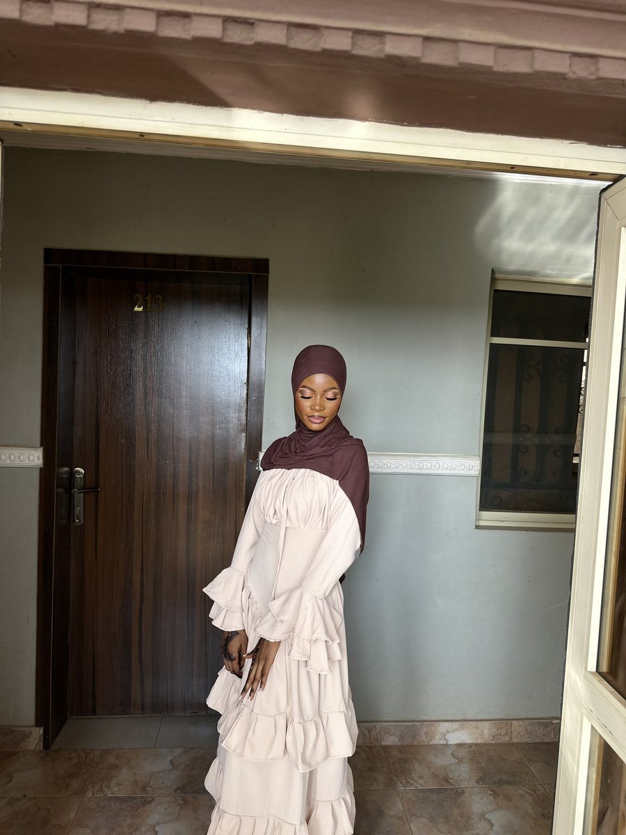 AlabiRuqayyah's tweet photo. @modestywithbola All scarves from @AlabiRuqayyah ✨🤭 https://t.co/0kWfTa4O4O