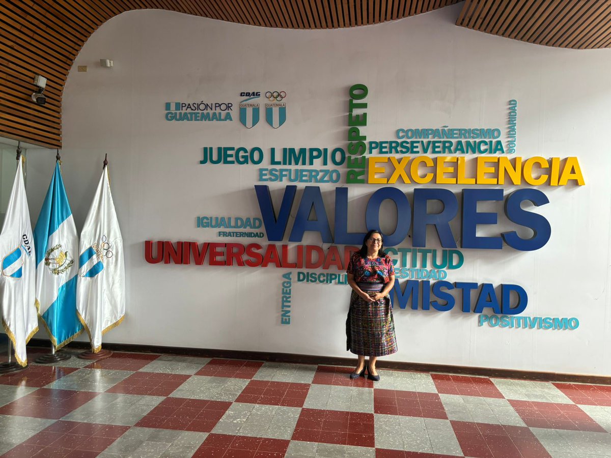 La Gobernadora Dra. María Del Trancito Calan, felicita a los deportistas de Chimaltenango, este 7 de diciembre que se conmemora el día del Deportista, exhórtandolos a que sigan practicando el deporte y sigan cosechando éxitos. ARRIBA EL DEPORTE CHIMALTECO
