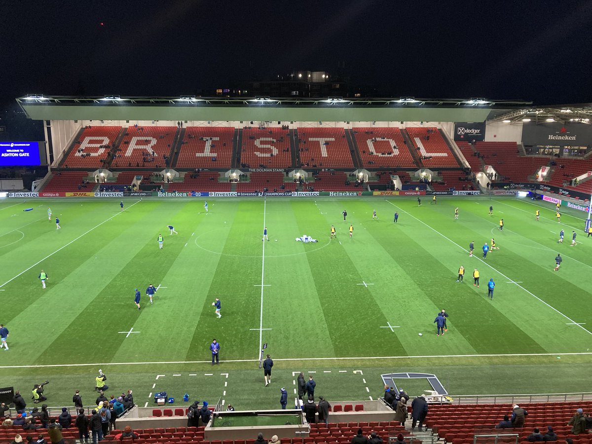 Not sure warming up is the correct phrase  on a bitterly cold evening but both teams practicing ahead of kick off at 5.30. Details 👇🏻on how to tune in.
